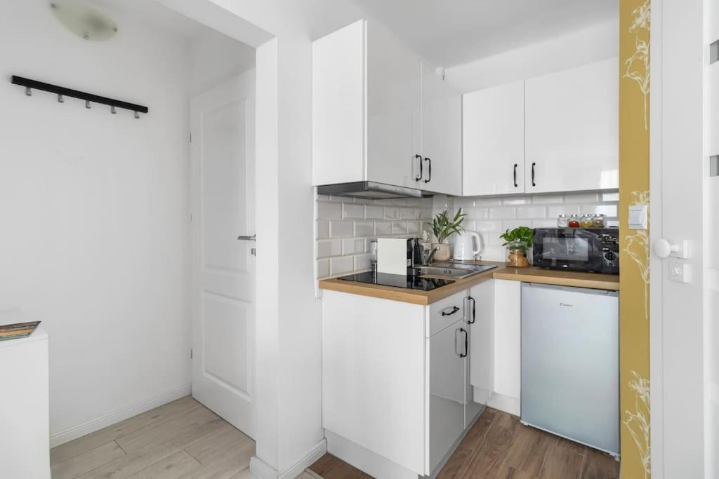 Apartment Air-conditioned Downtown Oasis On Foot To Station Metro Smarttv Wifi Warsaw
